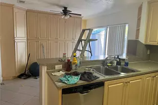 4350 SW 72nd Terrace SW, Davie, FL 33314 - Photo 6