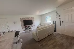 402 NE Mainsail St, Port Saint Lucie, FL 34983 - Photo 6