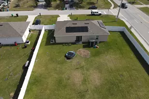 402 NE Mainsail St, Port Saint Lucie, FL 34983 - Photo 4