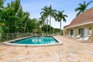 5570 Tamberlane Cir, Palm Beach Gardens, FL 33418 - Photo 22