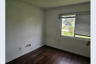 252 SW Cherryhill Road, Port Saint Lucie, FL 34953 - Photo 8