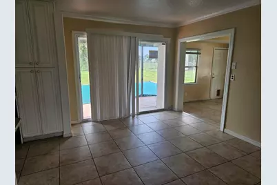 252 SW Cherryhill Road, Port Saint Lucie, FL 34953 - Photo 4