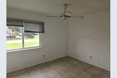 252 SW Cherryhill Road, Port Saint Lucie, FL 34953 - Photo 10