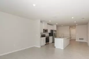 9611 SW Libertas Wy, Port Saint Lucie, FL 34987 - Photo 4