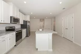 9611 SW Libertas Wy, Port Saint Lucie, FL 34987 - Photo 8