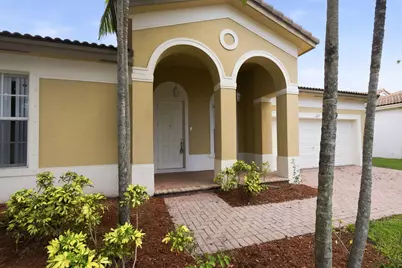 1412 NE 40th Avenue, Homestead, FL 33033 - Photo 2