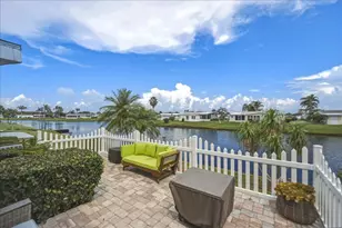 8475 Filifera Ct, Port Saint Lucie, FL 34952 - Photo 8