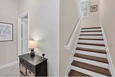 27 NW Hawthorne Place, Boca Raton, FL 33432 - Photo 4