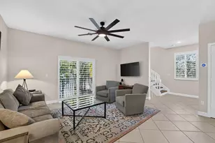 27 NW Hawthorne Pl, Boca Raton, FL 33432 - Photo 12