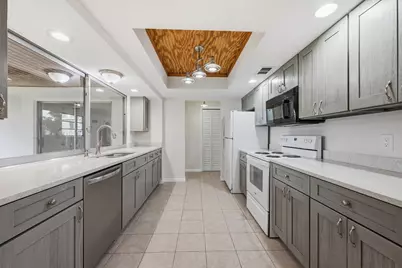 31 W Coconut Drive, Lake Worth, FL 33467 - Photo 12