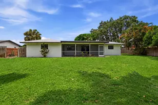 31 W Coconut Dr, Lake Worth, FL 33467 - Photo 26