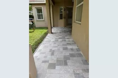 19496 S Whitewater Avenue, Weston, FL 33332 - Photo 24