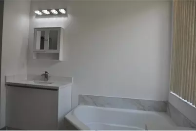 19496 S Whitewater Avenue, Weston, FL 33332 - Photo 12
