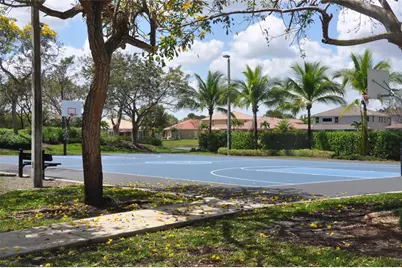 19496 S Whitewater Avenue, Weston, FL 33332 - Photo 28