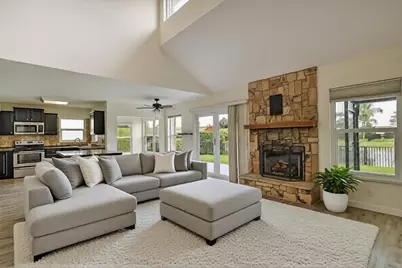 3570 Woods Walk Boulevard, Lake Worth, FL 33467 - Photo 18