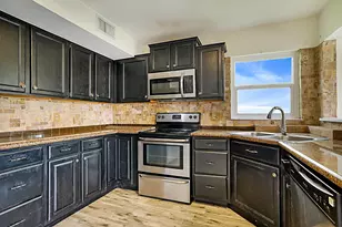 3570 Woods Walk Blvd, Lake Worth, FL 33467 - Photo 10