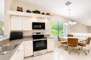 10592 Tropic Palm Ave, Boynton Beach, FL 33437 - Photo 12