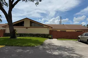 1051 Summit Pl Cir, West Palm Beach, FL 33415 - Photo 2