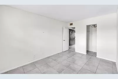 4050 NE 12th Terrace #38, Oakland Park, FL 33334 - Photo 6