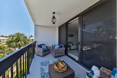 4800 Bayview Drive #402, Fort Lauderdale, FL 33308 - Photo 6