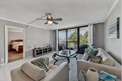 4800 Bayview Drive #402, Fort Lauderdale, FL 33308 - Photo 8