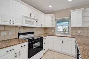 2734 NE 27th Ct, Lighthouse Point, FL 33064 - Photo 24