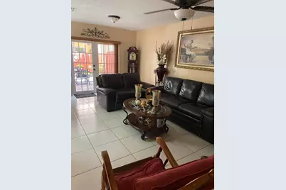 8752 NW 107th Terrace #8752, Hialeah Gardens, FL 33018 - Photo 4