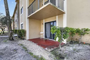 300 Palm Cir W, Pembroke Pines, FL 33025 - Photo 22