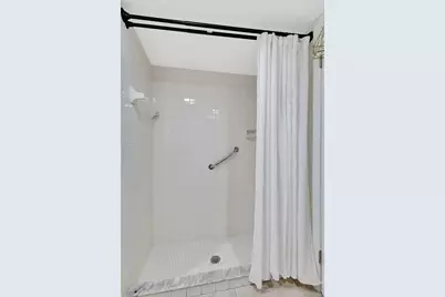 99 Lake Arbor Drive, Palm Springs, FL 33461 - Photo 12