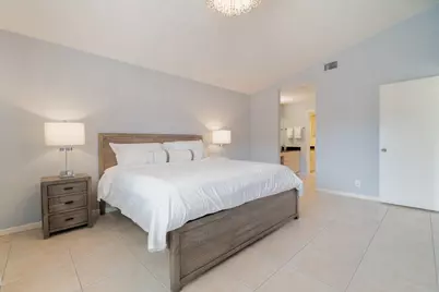 13335 Bedford Mews Court, Wellington, FL 33414 - Photo 10