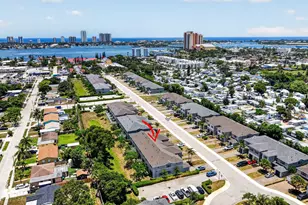 160 Bandol St, Riviera Beach, FL 33404 - Photo 32