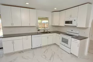 943 SE Browning Ave, Port Saint Lucie, FL 34983 - Photo 6