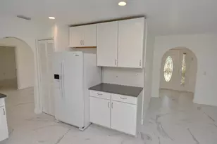 943 SE Browning Ave, Port Saint Lucie, FL 34983 - Photo 8