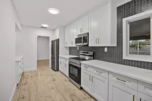 800 SE 13th Ct, Deerfield Beach, FL 33441 - Photo 18