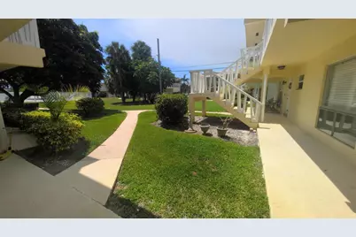 2755 NE 28th Avenue #F1, Lighthouse Point, FL 33064 - Photo 4