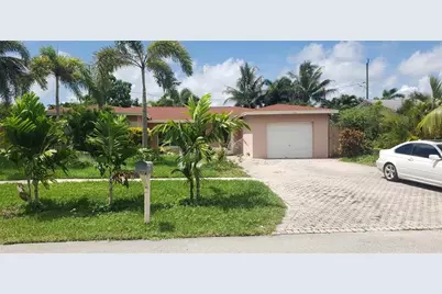 98 Seminole Lane, Boca Raton, FL 33487 - Photo 2