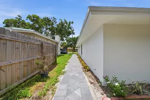 1124 Club Dr, Fort Pierce, FL 34982 - Photo 40