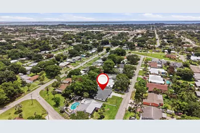 1124 Club Drive, Fort Pierce, FL 34982 - Photo 4