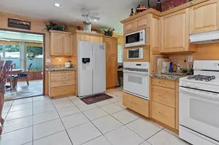 521 SW 59th Ave, Plantation, FL 33317 - Photo 32