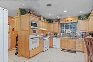 521 SW 59th Ave, Plantation, FL 33317 - Photo 28