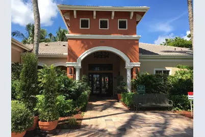 4177 N Haverhill Road #810, West Palm Beach, FL 33417 - Photo 2