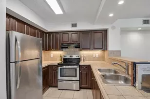 1733 Village Blvd, West Palm Beach, FL 33409 - Photo 4