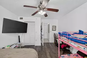 1733 Village Blvd, West Palm Beach, FL 33409 - Photo 20