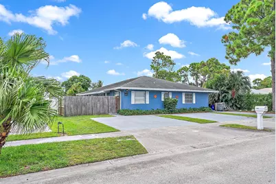 9050 E Highland Pines Boulevard, Palm Beach Gardens, FL 33418 - Photo 1