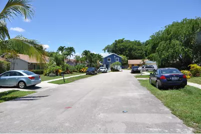 1906 SW 87th Avenue, North Lauderdale, FL 33068 - Photo 6