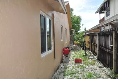 1906 SW 87th Avenue, North Lauderdale, FL 33068 - Photo 26
