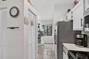 907 Harbour Pointe Way, Greenacres, FL 33413 - Photo 8