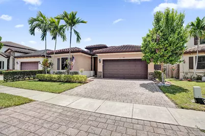 109 NE 26th Terrace, Homestead, FL 33033 - Photo 2