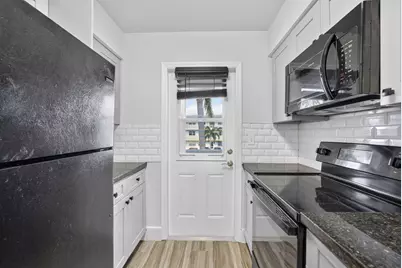 801 Pine Drive #12, Pompano Beach, FL 33060 - Photo 6