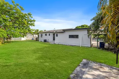 9001 NW 32nd Court Road, Miami, FL 33147 - Photo 30